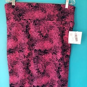 LuLaRoe Cassie Skirt. Pink Navy. NWT. Large.